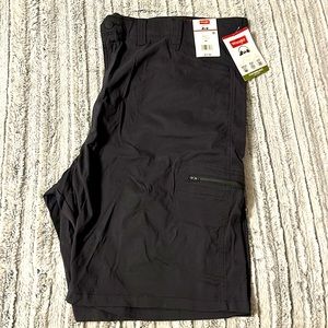NWT Wrangler men’s shorts size 48